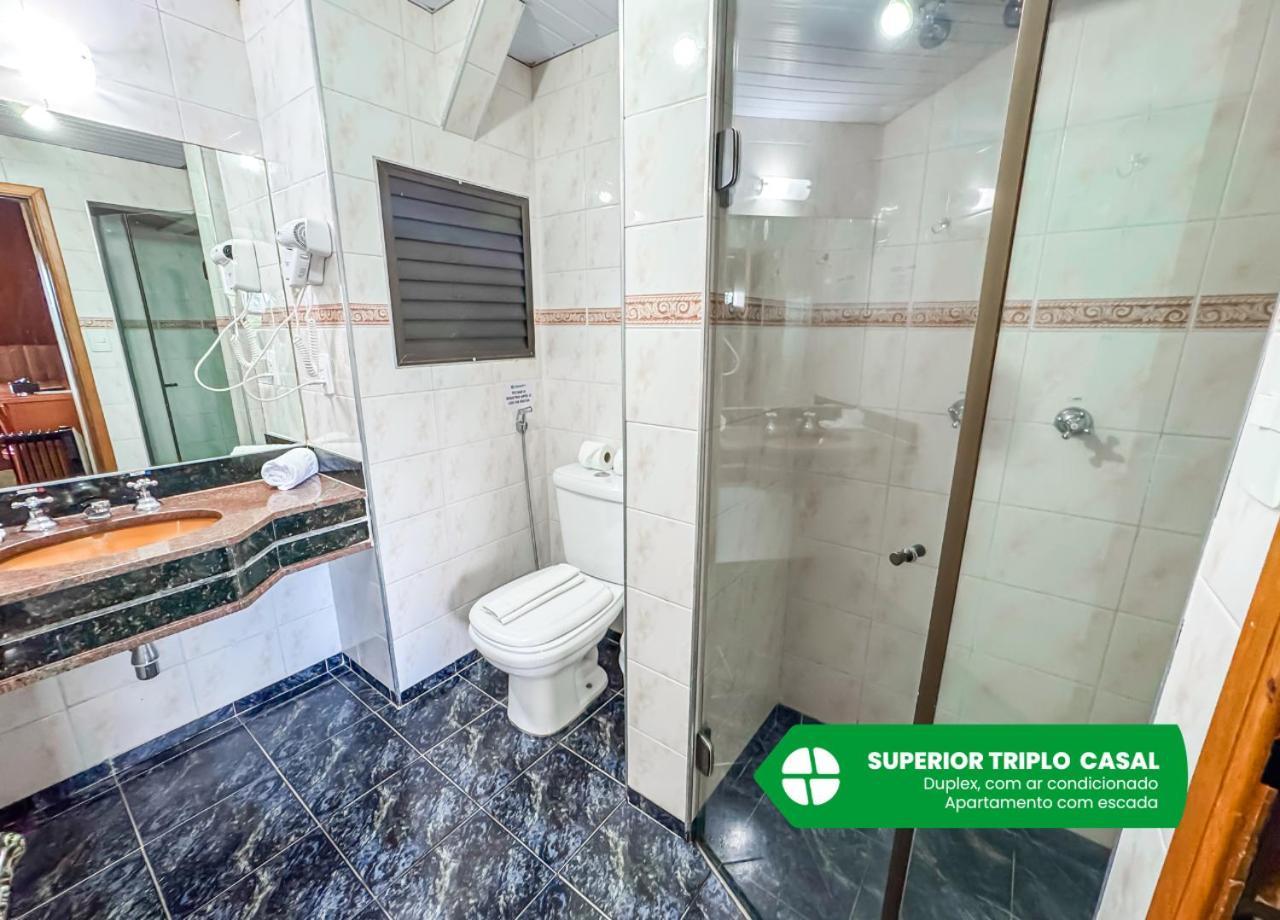 Quarto Triplo Superior com Cama de Casal