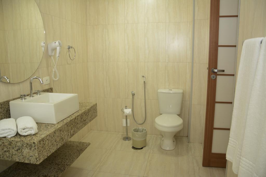 Family Room,721383346:JPEG